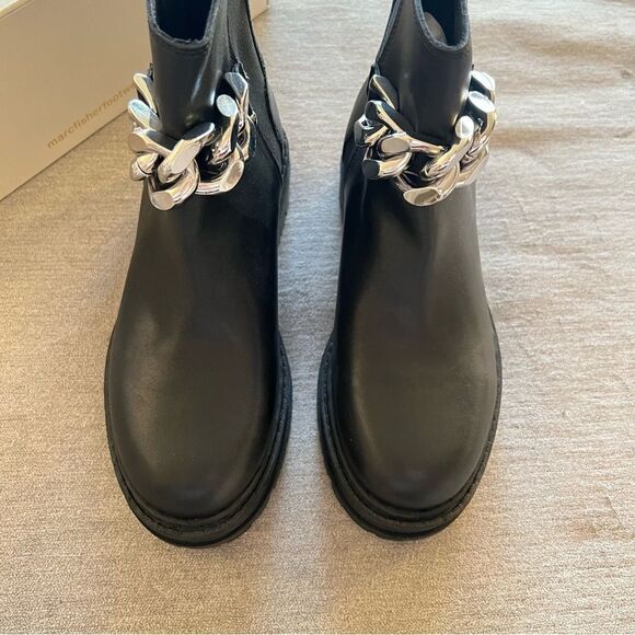 NWT Marc Fisher Parrie Lug Sole Chain Boots in Black 6 - Picture 4 of 9